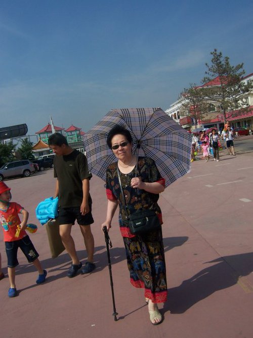 一个中心……