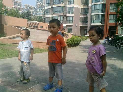 妈妈,请别担心我不会玩