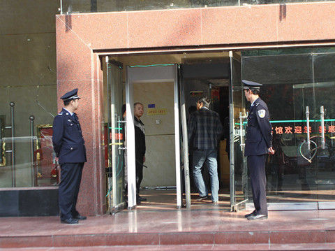 湖南公安厅称上访村官系溺亡家属中途离场