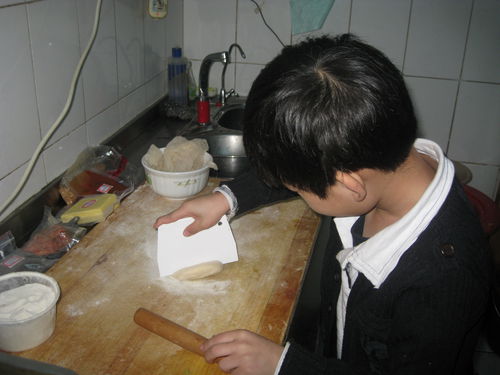 儿子做披萨